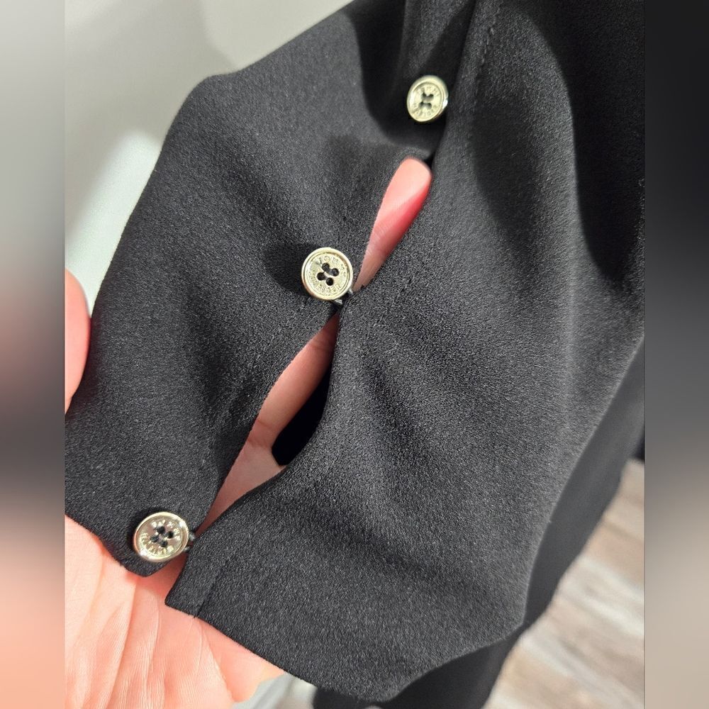 Tommy Hilfiger black sheath dress sz 2 gold button Sleeve Detail - Picture 7 of 10